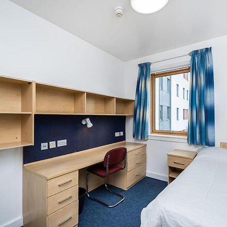 1 Night Free Comfortable Ensuite Rooms, Gillingham - Sk Hoo Εξωτερικό φωτογραφία