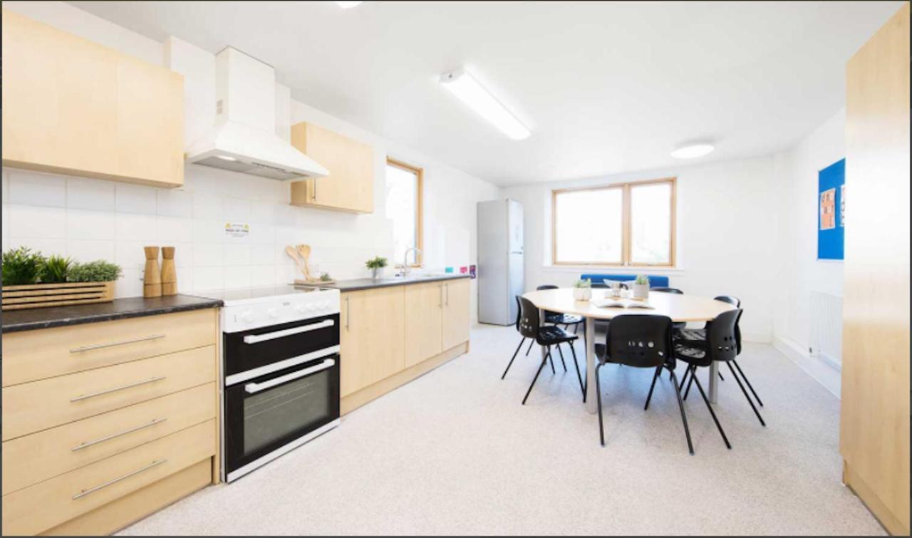 1 Night Free Comfortable Ensuite Rooms, Gillingham - Sk Hoo Εξωτερικό φωτογραφία