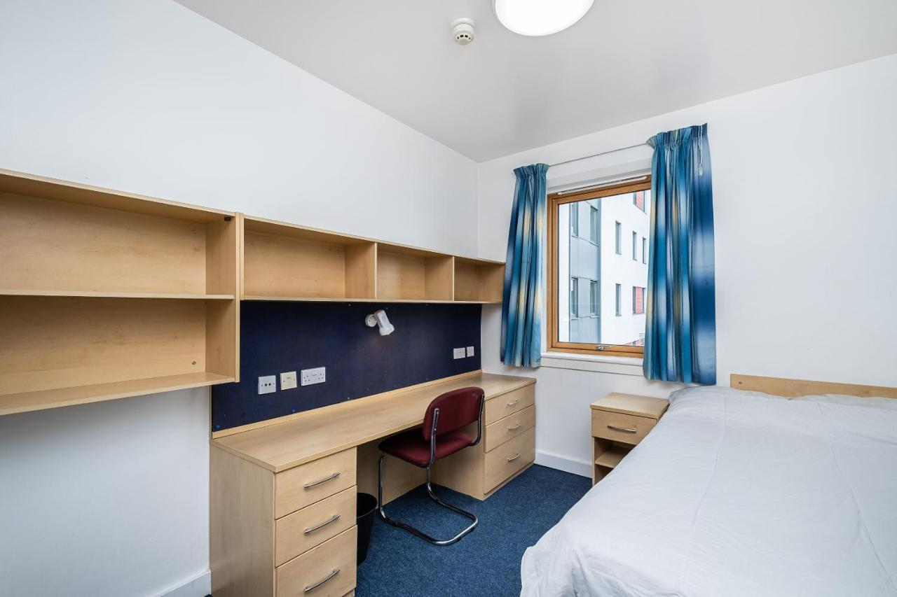 1 Night Free Comfortable Ensuite Rooms, Gillingham - Sk Hoo Εξωτερικό φωτογραφία
