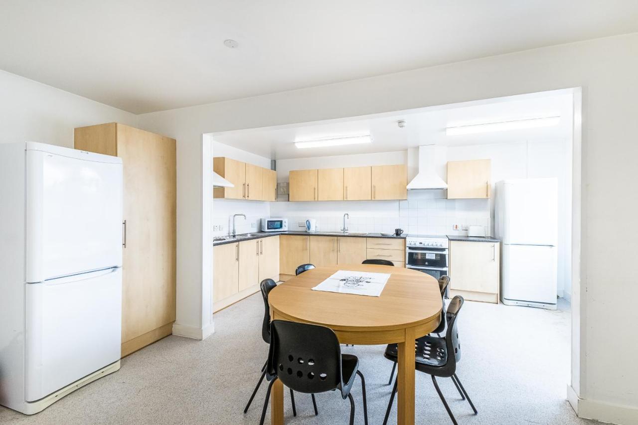 1 Night Free Comfortable Ensuite Rooms, Gillingham - Sk Hoo Εξωτερικό φωτογραφία
